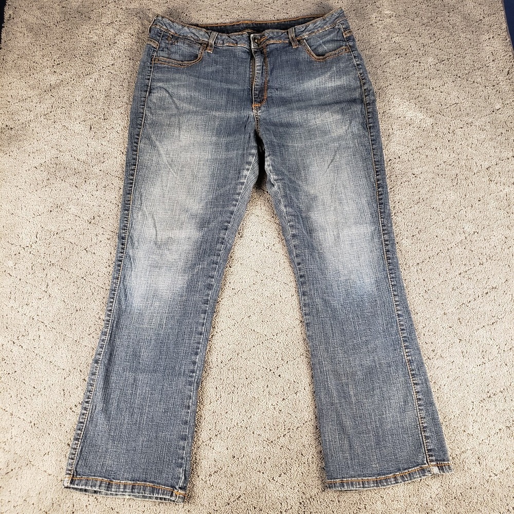 Wrangler Aura Jeans Womens 35x29 Blue Bootcut Medium Wash Stretch Denim Cowgirl